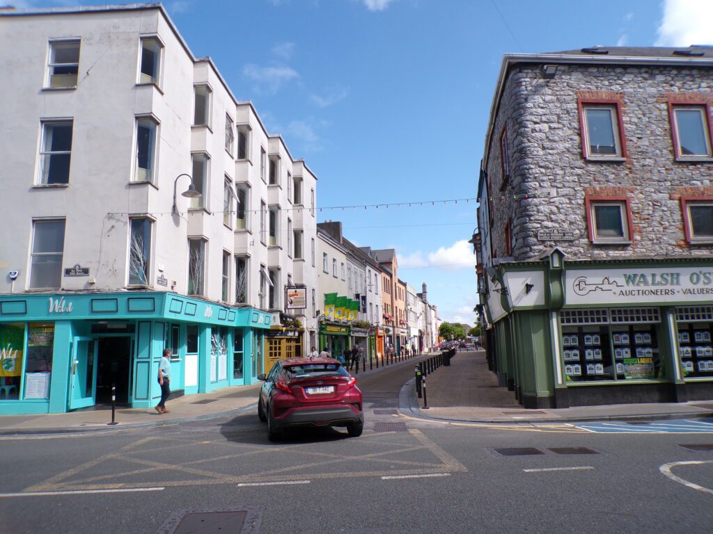 A scene in Tralee (Trá Lí)