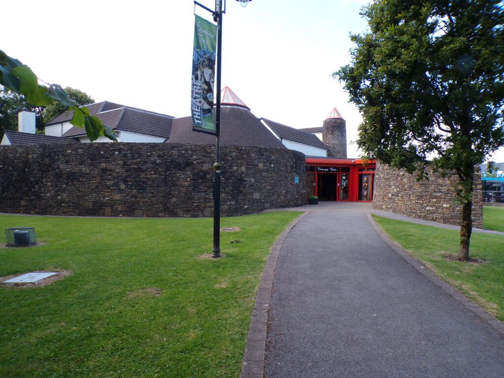 A scene in Tralee (Trá Lí), County Kerry (Contae Chiarraí) Ireland (Éire)