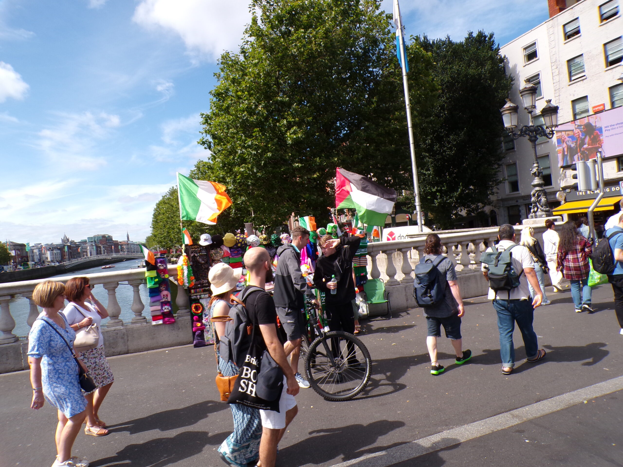 A view on O'Connell Bridge in Dublin